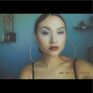 Meet your Posher, Yaniah